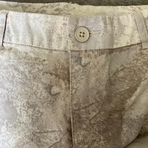 JEANS..NWOT..DENIM & COMPANY..SIZE 14..TAN, BROWN TONES, GRAYISH GREEN..WIDE LEG - Picture 3 of 5